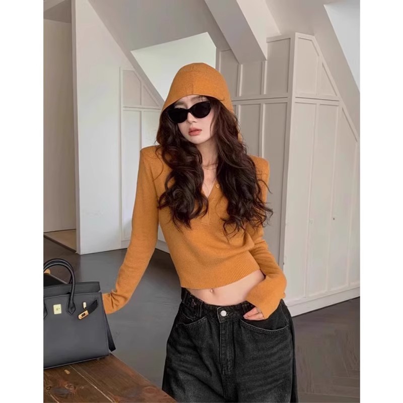American Hot Girl Yellow Hooded Knitwear for Women in Autum Design Slim Waist Long-Sleeved Knitwear with Short Top Inside
