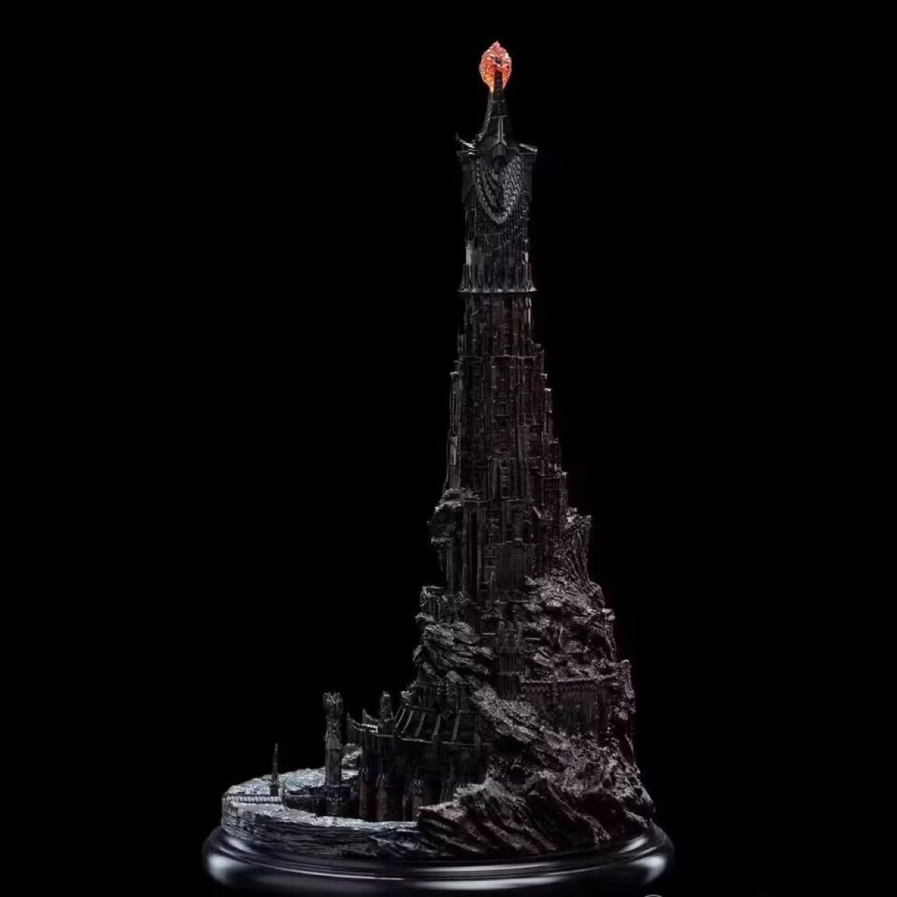 El Señor de los Anillos Fortaleza Ballardo El Señor de los Anillos Iron Lord of the Ring Tower Modelo hecho a mano con animación de tierra