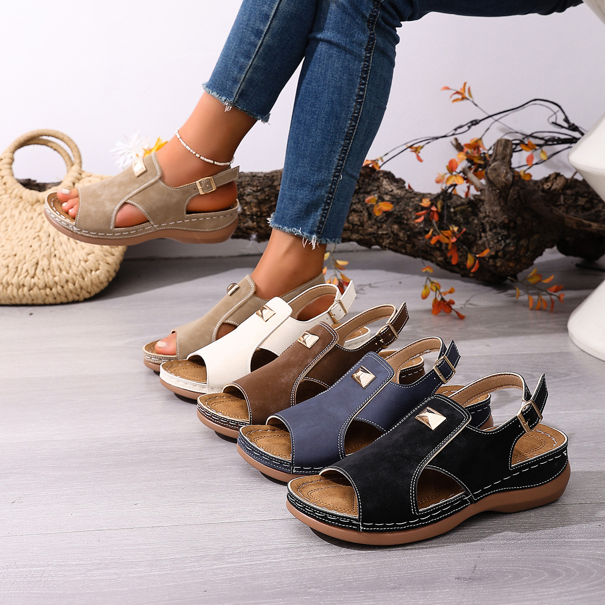 fashionable comfortable lightweight casual universal sandals wedge…
