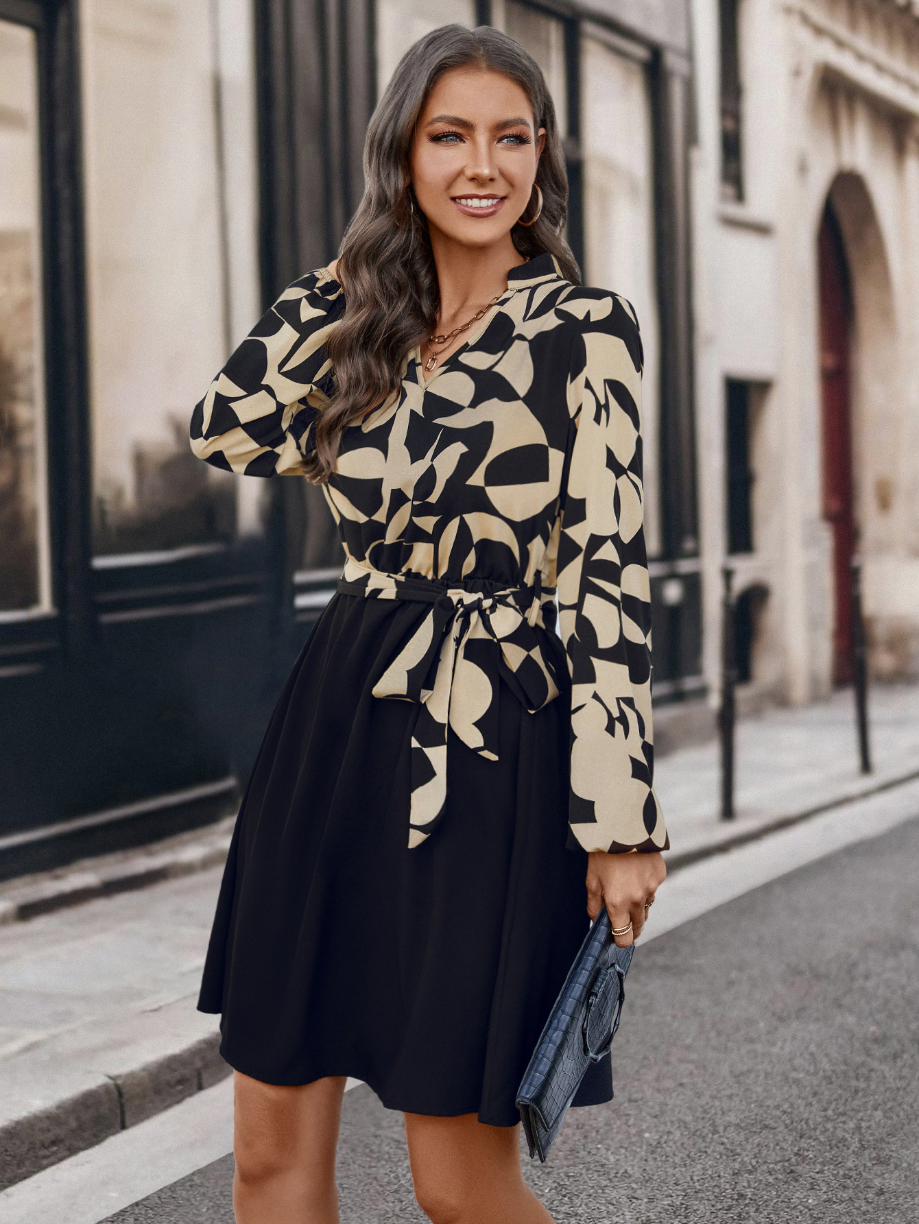 Women's dress with long sleeves and straps_voghion.com