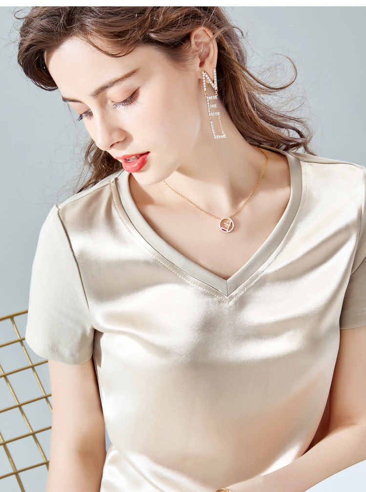 Top de acetato para mujer 2023 verano nuevo estilo coreano de moda de las mujeres sueltas costura satén clavícula cuello en V manga corta Camiseta image 6