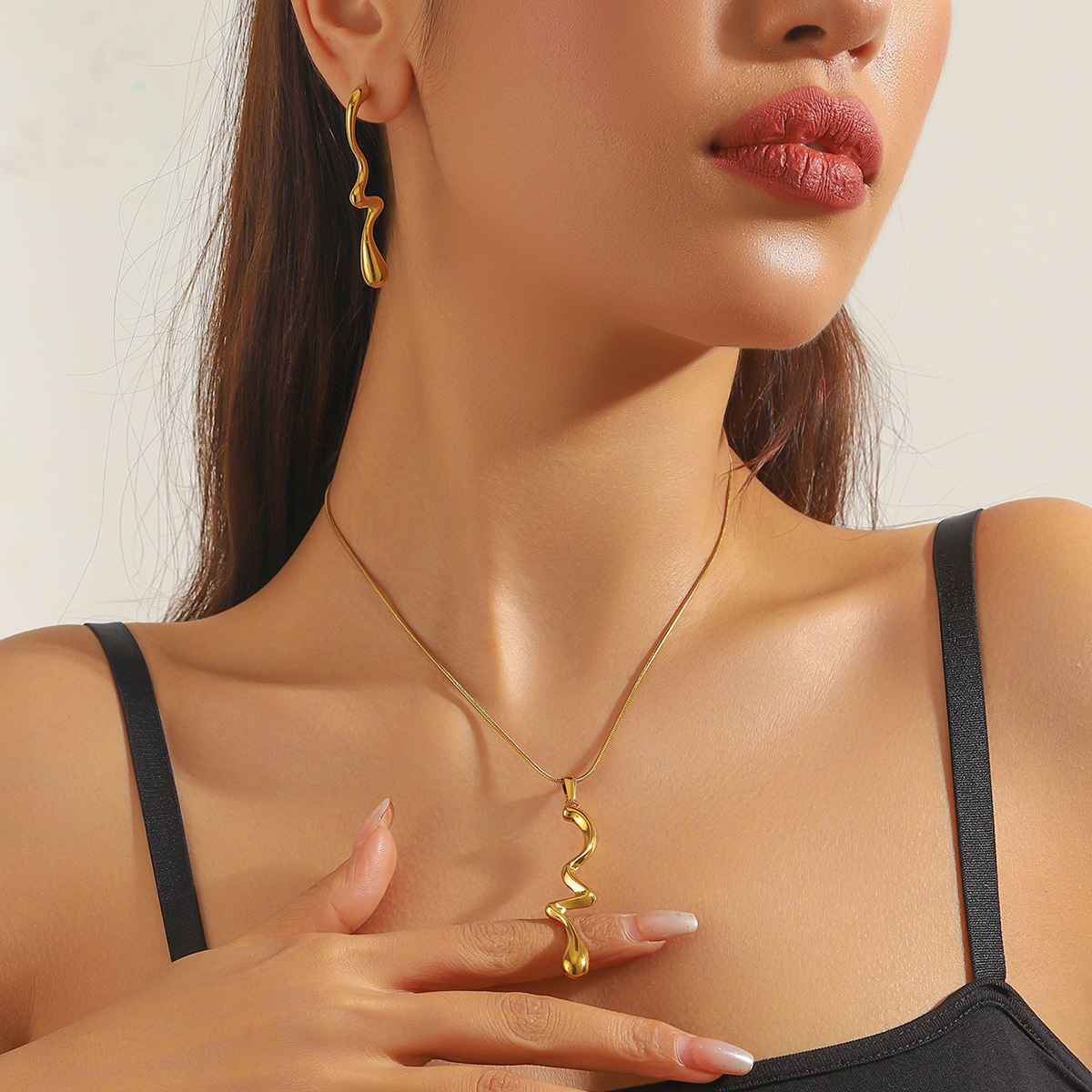 10g Weight Jewelry Set Classification snake chain Chain Type Earrings + Necklace Quantity Holiday, Daily Occasion 304 Stainless Steel Material Geometric, Heart Shape Pattern All Seasons Season Women's Gender Plating Design Vintage Style, Simple Style Style Wholesale Jewelry Vintage Style Simple Style Geometric Heart Shape 304 Stainless Steel Plating Jewelry Set Snake Chain 7