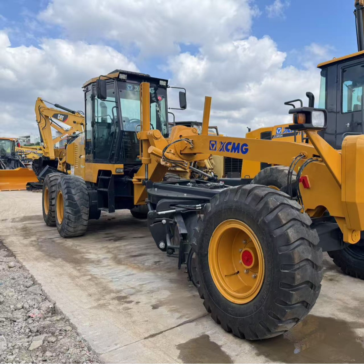 Shanghai Lufa Xugong GR180 / GR215 raspadora de piso de empuje delantero para la venta Shanpu200 raspadora