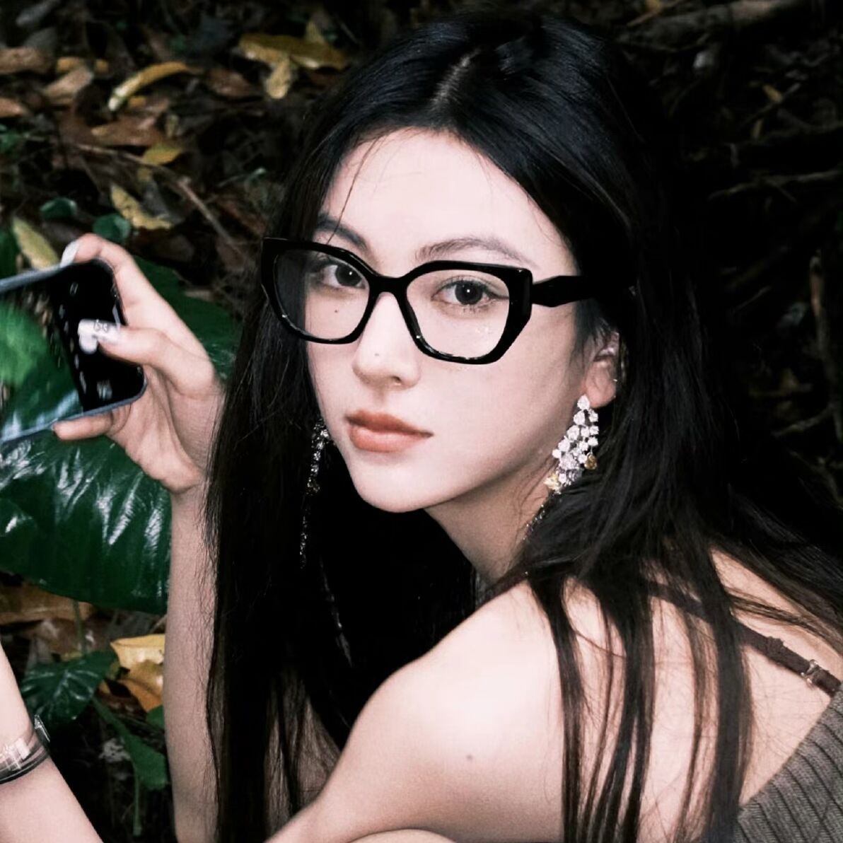 Cuadro de marco negro llano gafas mágicas ojo de gato textura ins estilo gafas marco puede ser equipado con miopía cara mirando pequeños gafas marco