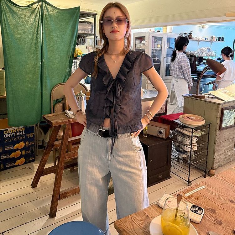 Korean-Style High-End Short-Sleeved Shirt for Women, Summer Ruffled Edge Shirt, Slim Fit, Slimming, College-Style Sweet Top Korean-Style High-End Short-Sleeved Shirt for Women, Summer Ruffled Edge Shirt, Slim Fit, Slimming, College-Style Sweet Top