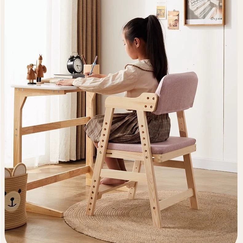 Детский обеденный стул можно поднимать и опускать, обеденный стол и стулья, простой детский обучающий письменный стул со спинкой из цельного дерева.