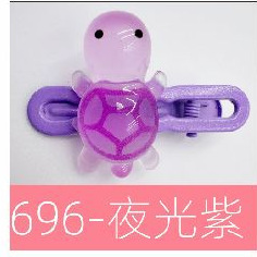 인터넷 연예인 꼬마 거북이 보라색,