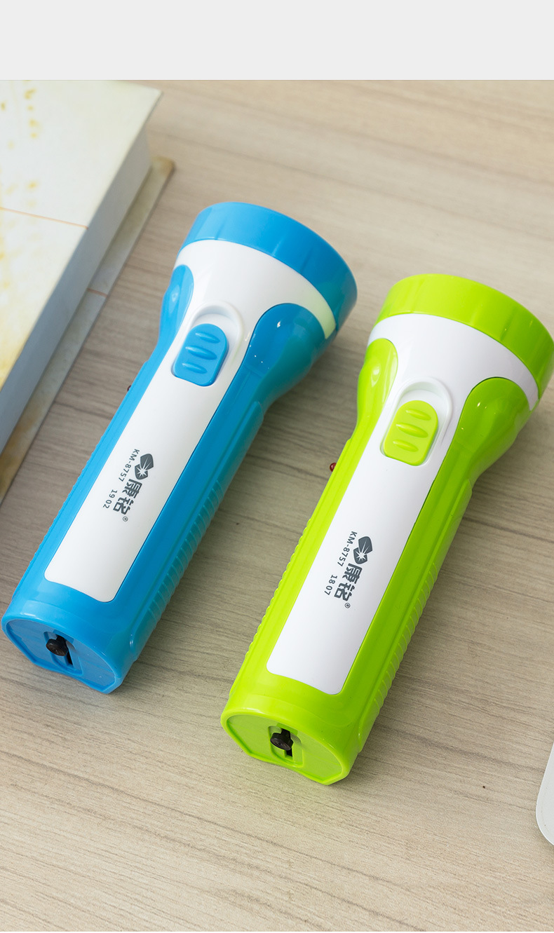 Kangming Household Led Flashlight Plastic Small Flashlight Outdoor Emergency Lighting Flashlight Random Color Portable Emergency