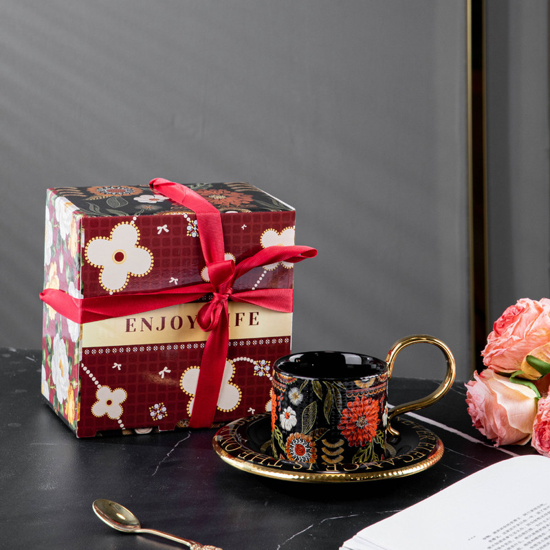 European-Style Light Luxury Ceramic Coffee Cup and Saucer Set, High-End Coffee Cup, Wedding Souvenir, Newlywed Gift