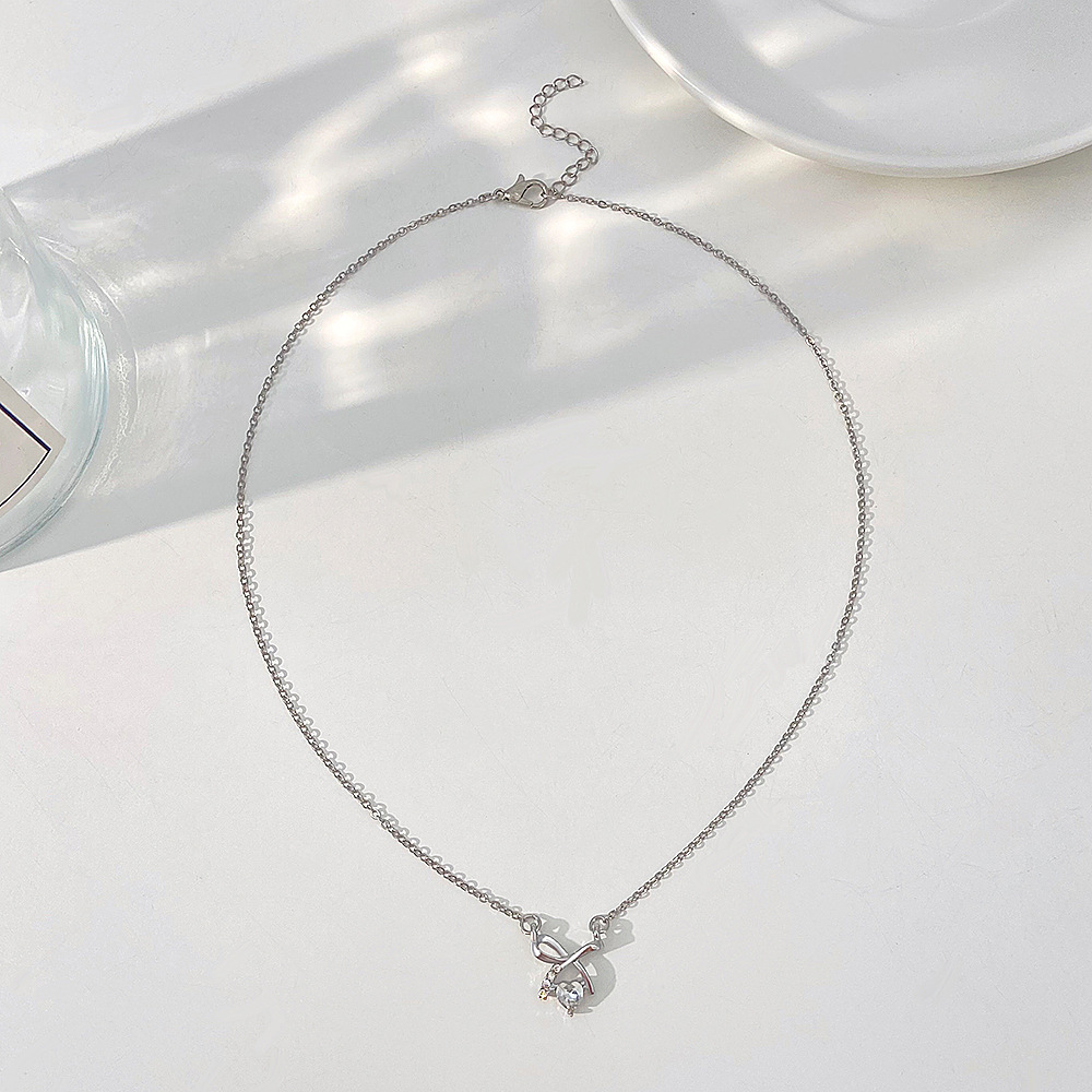 Collana con ciondolo a fiocco in zircone squisita per donna, tendenza Ins, lusso leggero, design di nicchia, stile giapponese e coreano._voghion.com