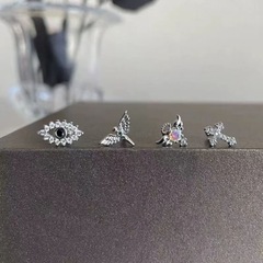 冷たい風の精巧な悪魔の目のクロスのピアスのセットの組み合わせの925銀の針のファッションの気質のピアスの卸売り