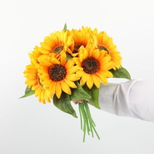Cross-border artificial flowers, sunflowers, home decoration ornaments, wedding flower arrangements, landscaping, bouquets, artificial flowers wholesale