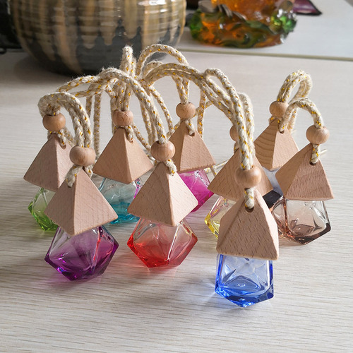 Car perfume bottle empty bottle car aromatherapy creative car pendant perfume pendant hanging car essential oil pendant