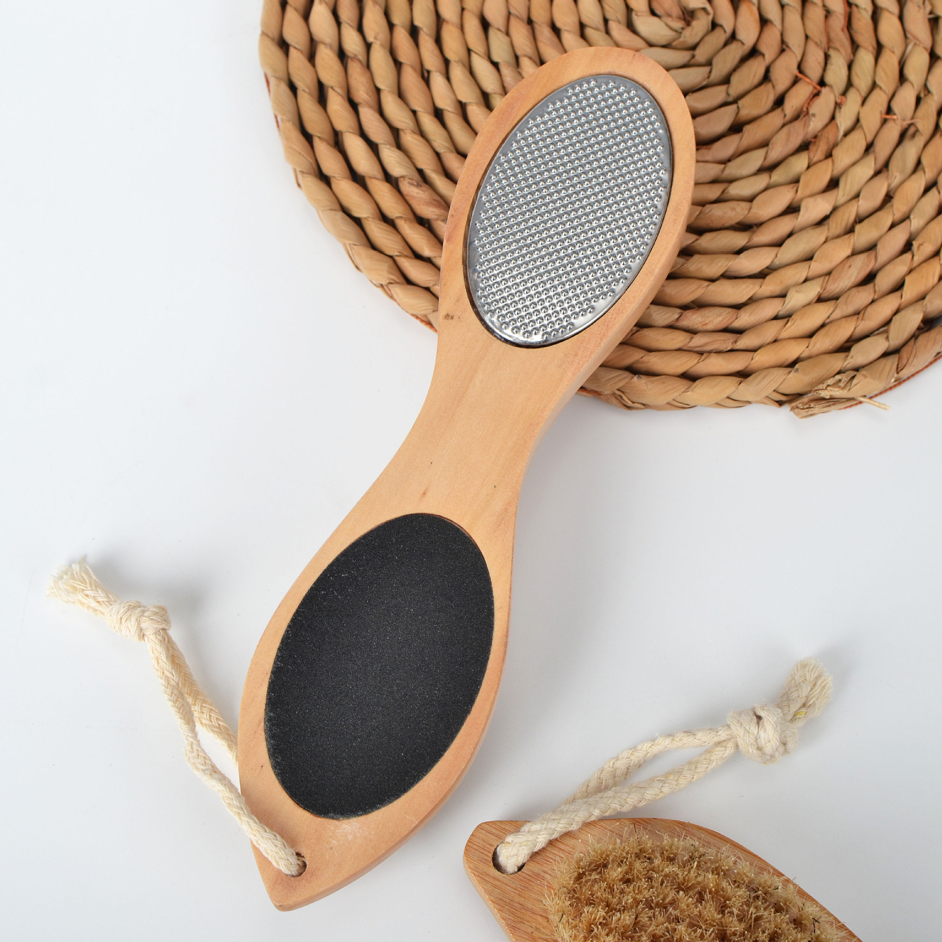 Set 4 en 1 para cuidado de pies, cepillo de madera y piedra exfoliante