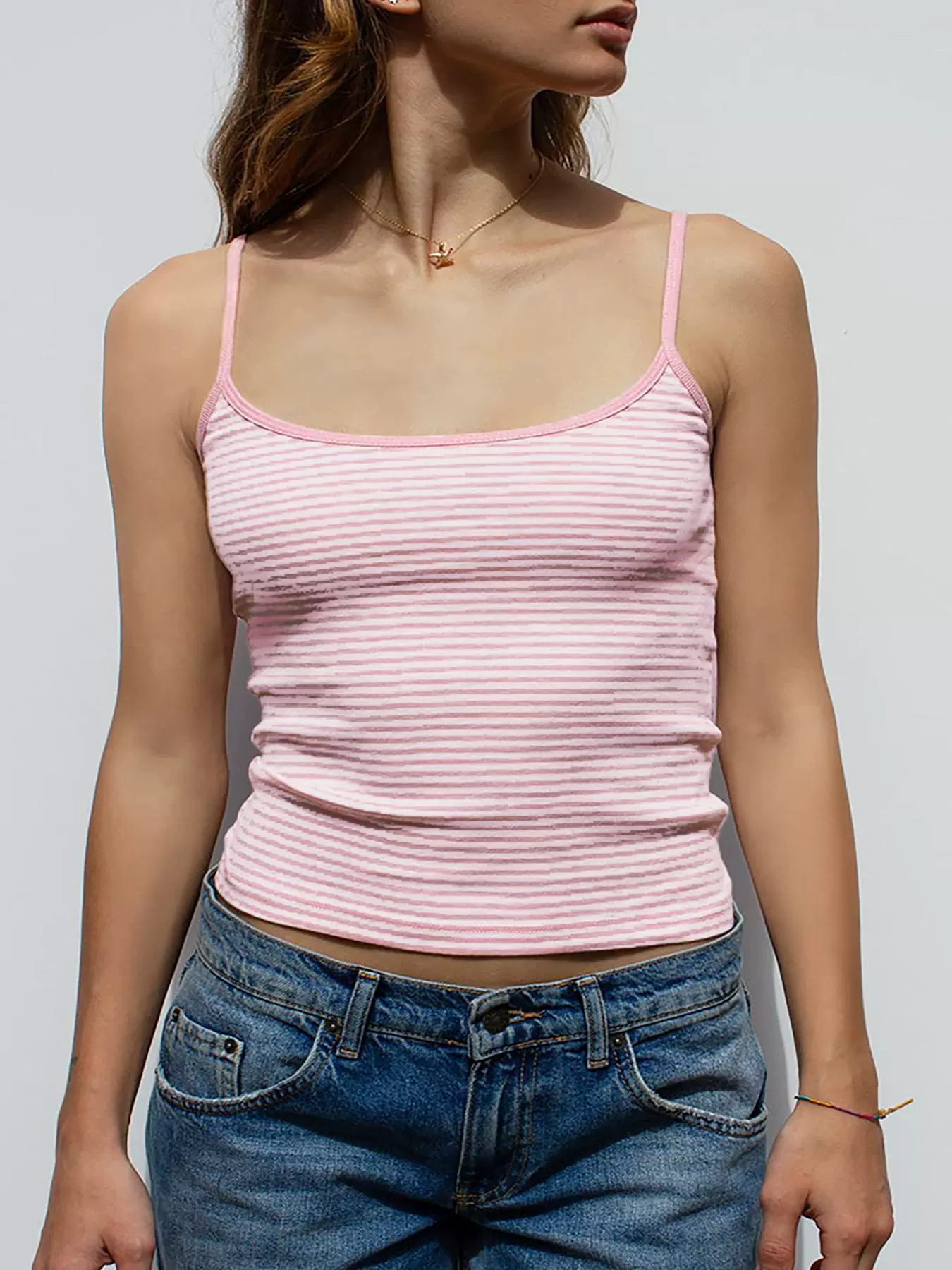 Straps, T-shirt sleevless for leisure, design top with cups, simple and elegant design