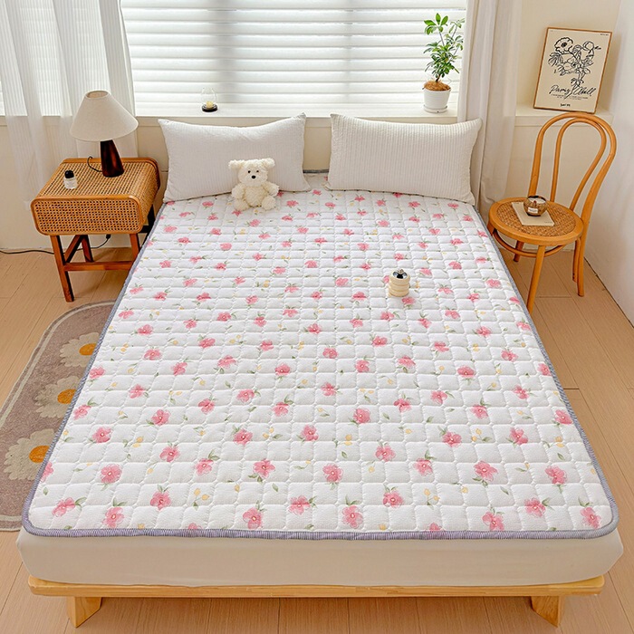 2024 Foldableable New Bubble Cotton Soft Mattress Bed Pad Simmons Tatami Protective Pad Bed Sheets for All Year Round Travel