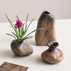 中国のレトロなセラミック小さな花瓶ホームデスクトップ水耕栽培の花と緑の植物の装飾品フラワーアレンジメントドライフラワー粗い陶器の装飾品