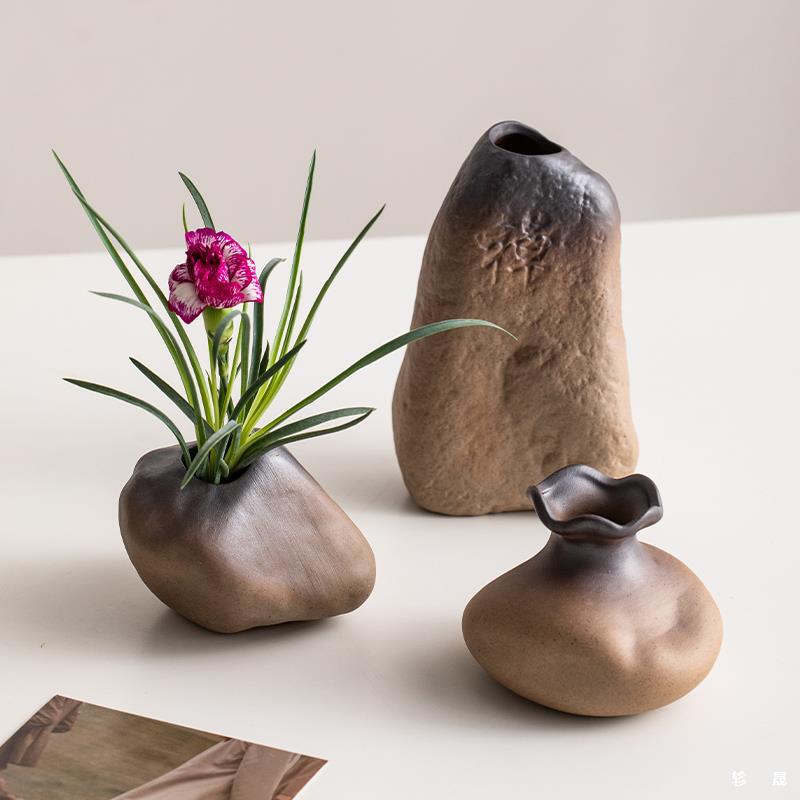 中国のレトロなセラミック小さな花瓶ホームデスクトップ水耕栽培の花と緑の植物の装飾品フラワーアレンジメントドライフラワー粗い陶器の装飾品|undefined