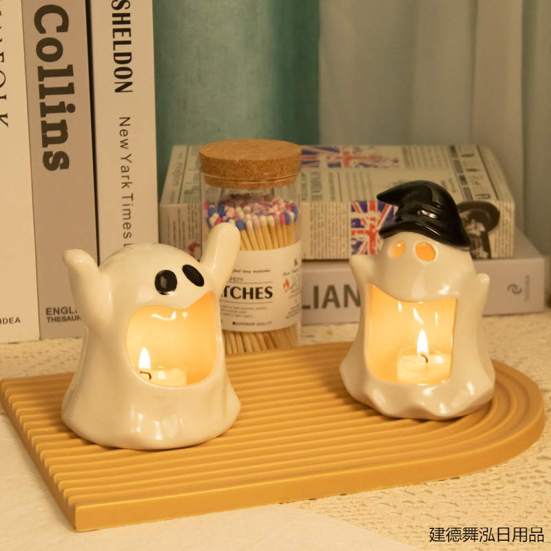 Halloween ghost candlestick cute desktop ghost high-looking niche rare high-end ornament Feng Wuhong
