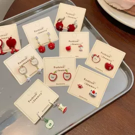 耳钉;耳环;耳圈