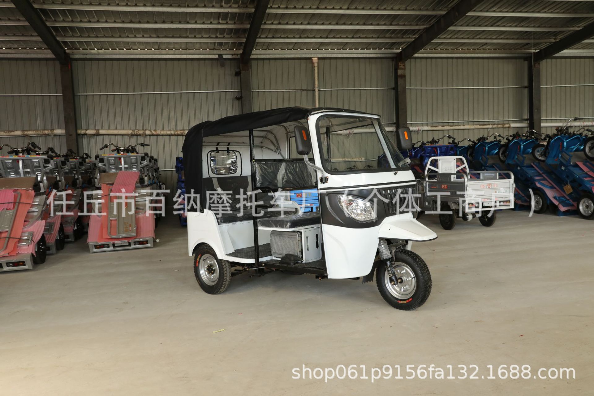 Africa's best-selling fuel-electric tutu tricycle, three-wheeled motorcycle, tuktuk, three-row and double-row TVS Bajaj