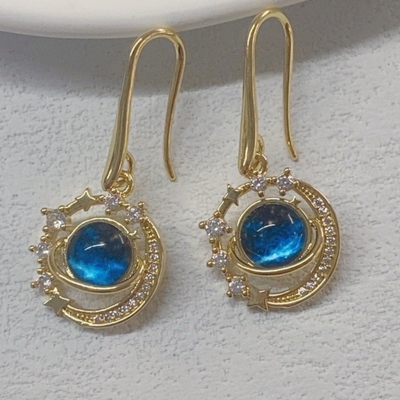 universal fashionable earrings