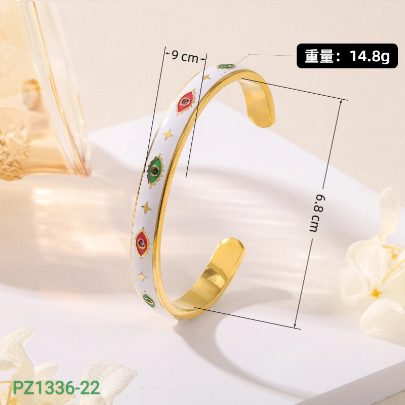 Pulseras de acero de titanio retro mujeres de moda transfronteriza europea y americana abierta electroalimentada diamantes de diamantes de diablo ojos brazalete de acero inoxidable joyas