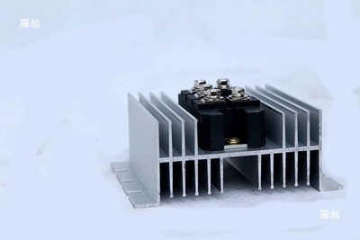 Electric Vehicle Range Extender Avtomobil generatorları