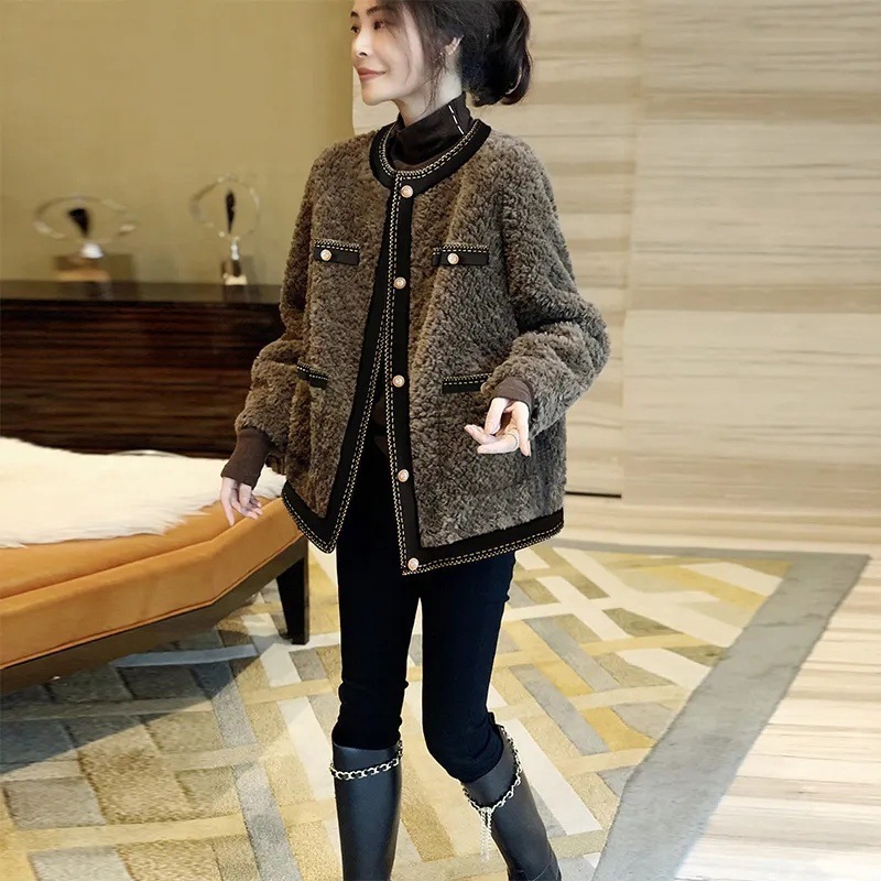 棕色小香风羊羔毛绒短外套女加厚皮毛一体上衣2025秋冬新款欧洲站|undefined