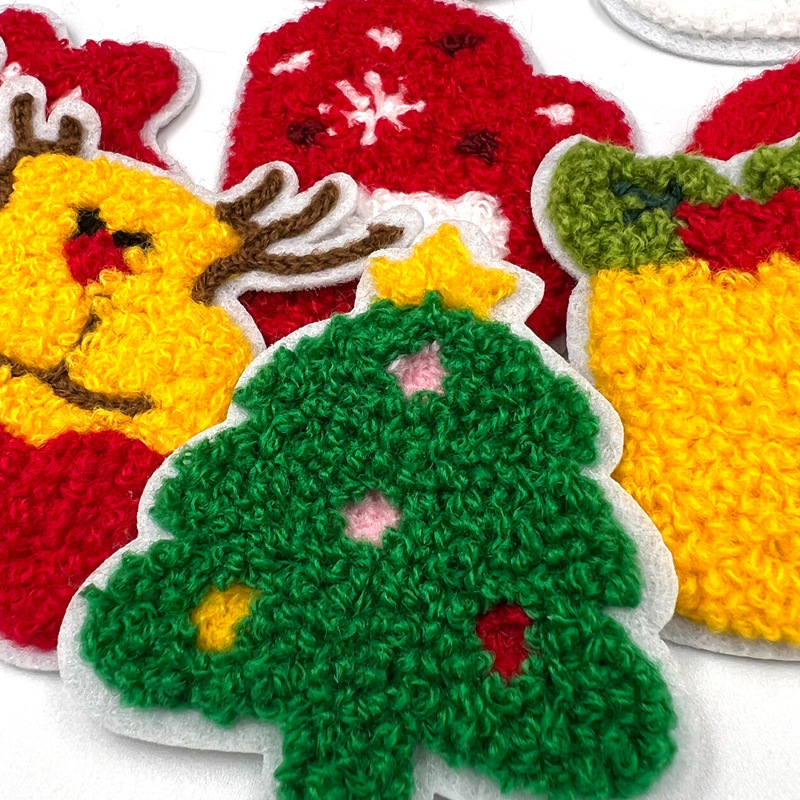 新しいクリスマス用品雪雪雪だるまタオル刺繍パッチ布貼り服装装飾手作りdiy刺繍布マーク|undefined