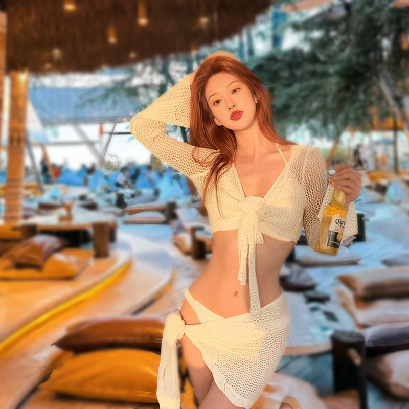 2025 nuevo bikini sexy estilo de chica de cuatro piezas conjunto de camiseta de manga larga de playa de vacaciones trajes de baño de mujer