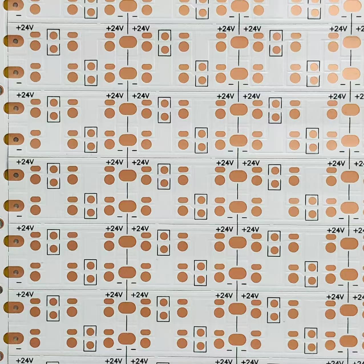 FPC柔性线路板2835单色 24V 240D/M 6D2R 双面白膜500*15MM*16PCS