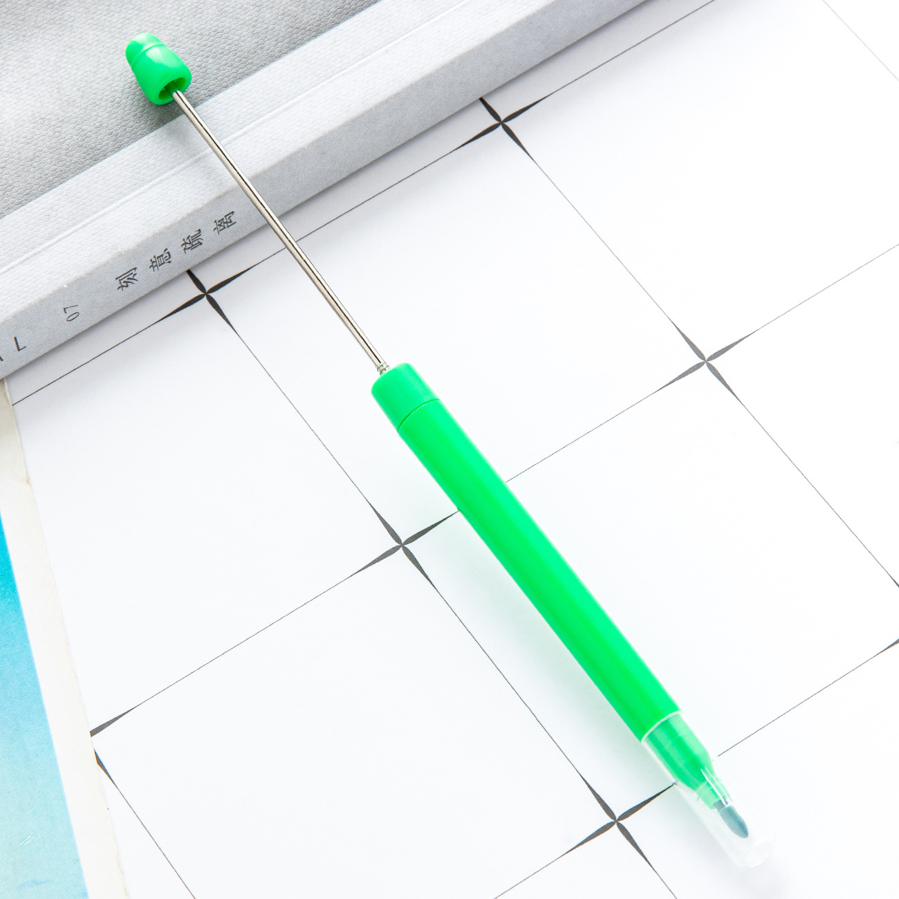 Fabricantes de acuarela de plástico al por mayor pintores de acuarela para niños graffiti pincel de dibujo manual DIY cuentas acuarela