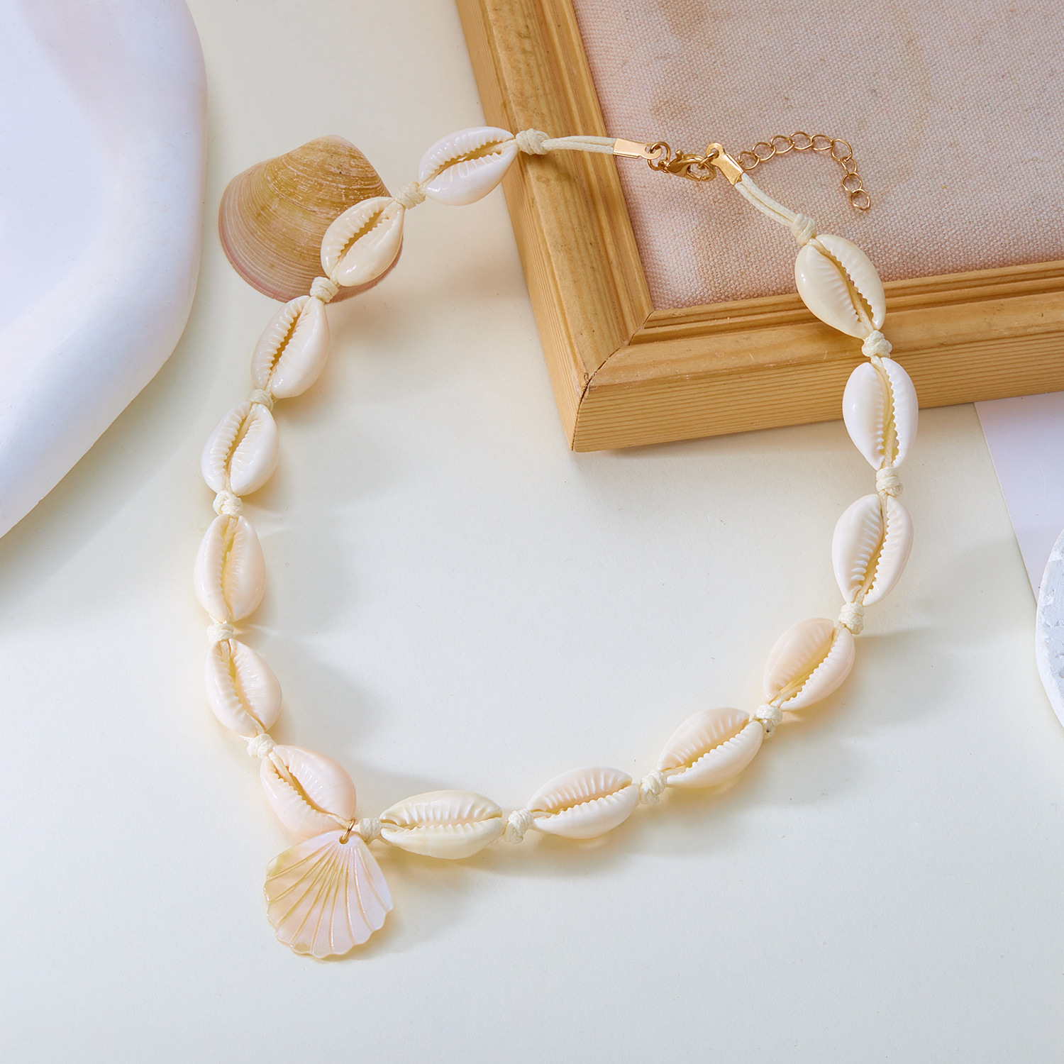 25g Weight Lobster Trigger Clasp Closure Clasp Closure Type Shell Pendant Material Pendant Necklace Classification Shell Chain Material 1 Piece Quantity Holiday, Travel Occasion Alloy, Shell Material Shell Pattern All Seasons Season Women's Gender Beach Style Beach Shell Alloy Shell Lobster Trigger Clasp Closure Pendant Necklaces Wholesale 8