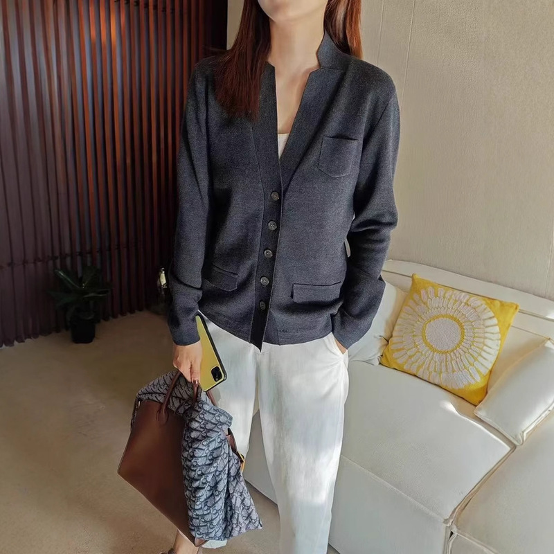 2025 Spring and Summer New Fine-Spun Pure Wool V Neck Knitted Cardigan Small Suit Pure Color Loose Jacket with Pockets