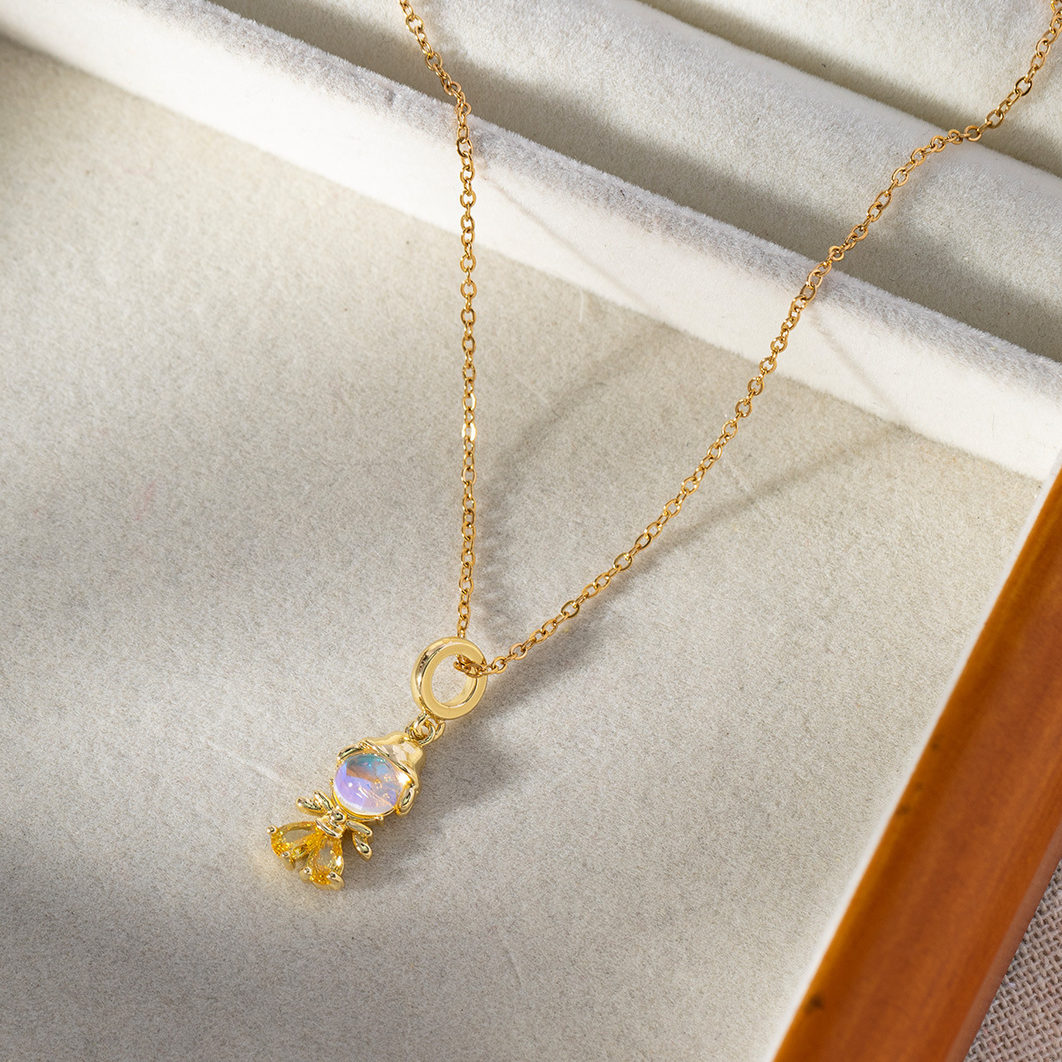 Women's Gender Wholesale Jewelry Elegant Cartoon Character Copper Zircon Plating Pendant Necklace Cable Chain
