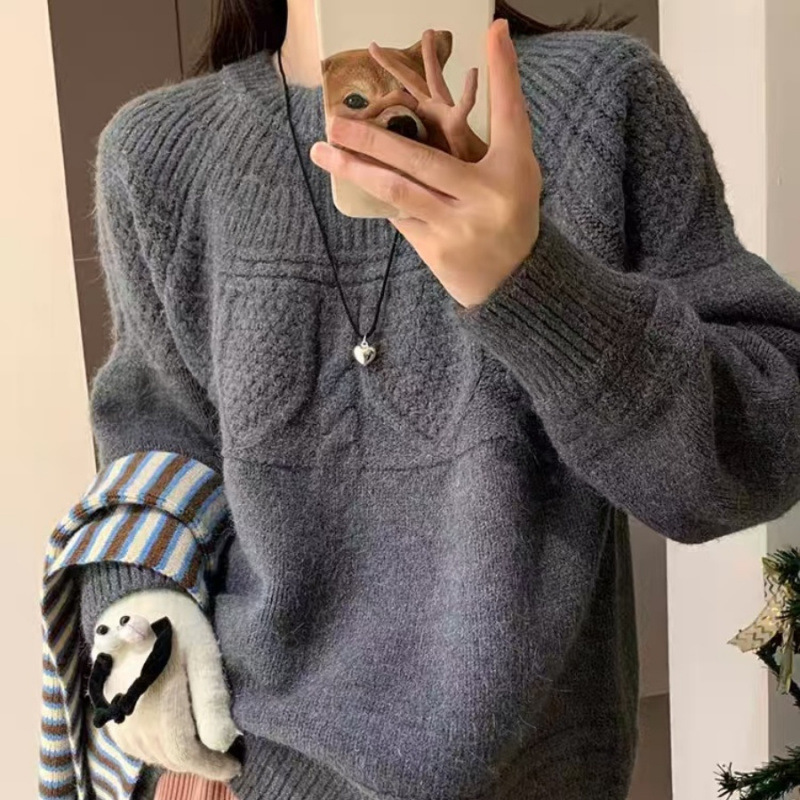 Korean Style Christmas Atmosphere Threaded Jacquard Pullover Sweater Autumn and Winter Thickened Women's Loose All-match Knitted Shirt Short Top Korean Style Christmas Atmosphere Threaded Jacquard Pullover Sweater Autumn and Winter Thickened Women's Loose All-match Knitted Shirt Short Top