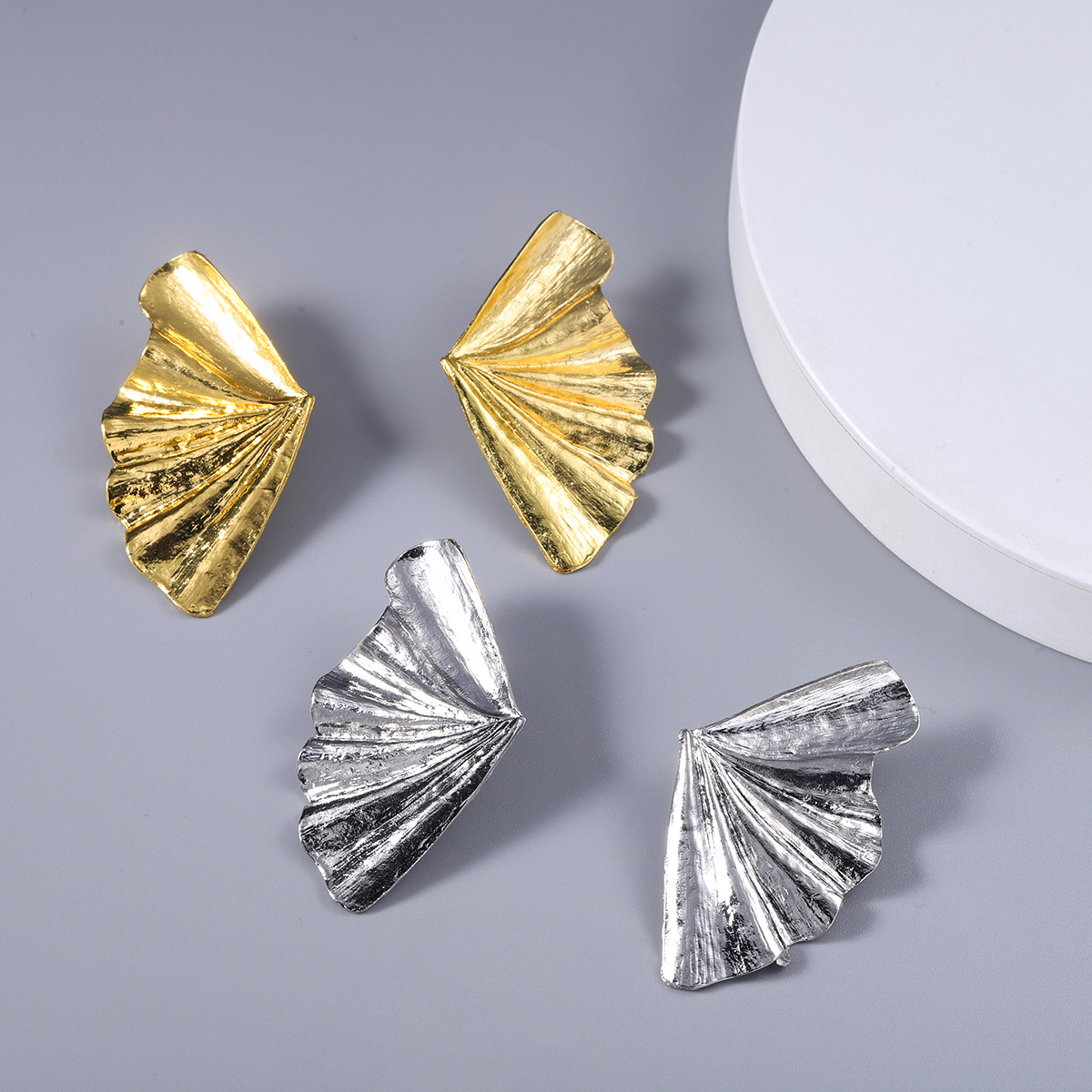 Fashion Metal Texture Butterfly Earrings Retro Folds Ginkgo Leaf Earrings Wholesale display picture 2