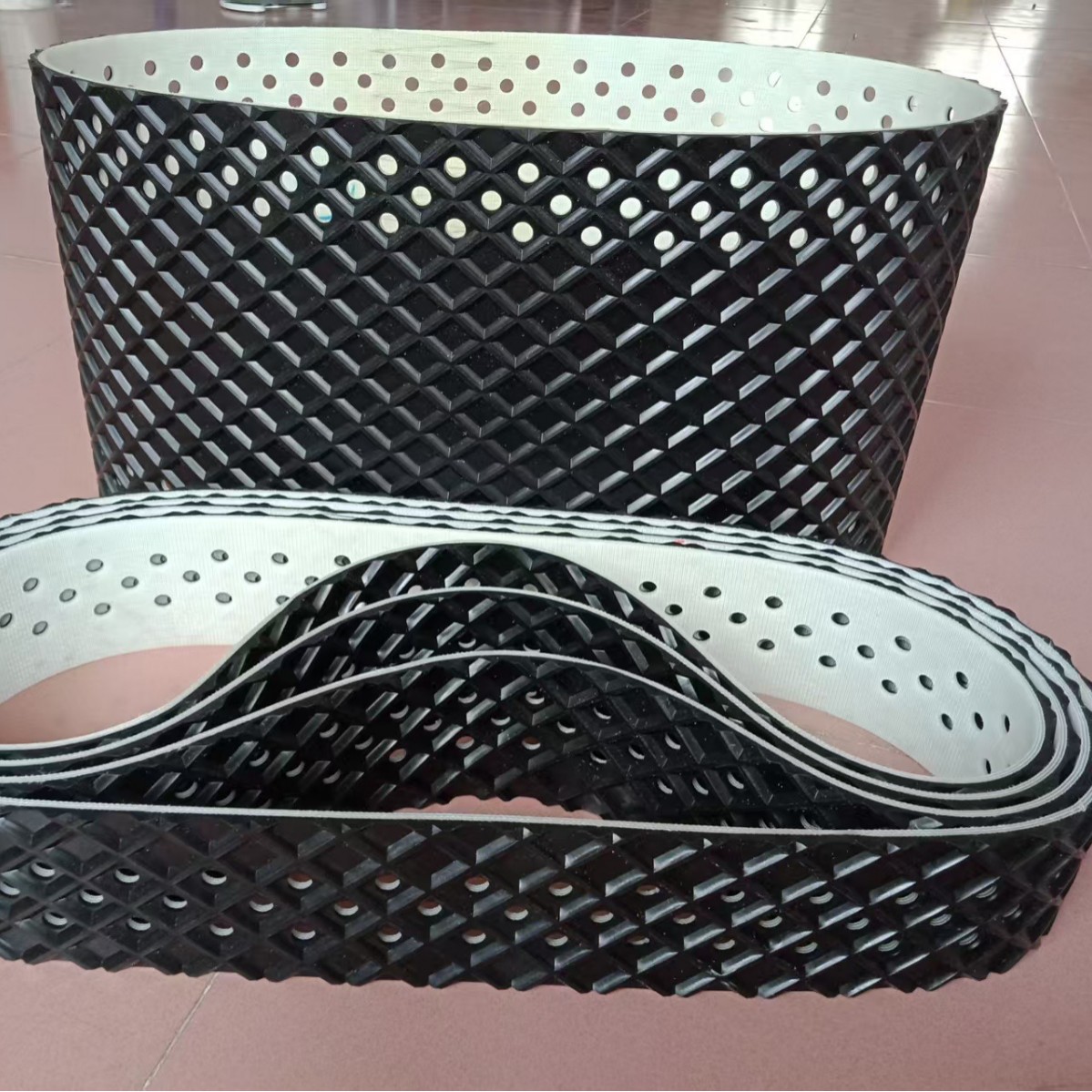 半自动菱形裱纸机打孔吸风皮带 裱纸机配件裱纸机皮带 砂光机皮带