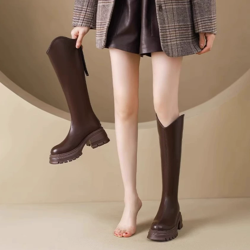 Длинные сапоги с V-образным вырезом для женщин, осень и зима 2024, на флисовой подкладке для маленьких людей, увеличивающие рост, высокие рыцарские сапоги до колена на толстой подошве, сапоги на толстой подошве