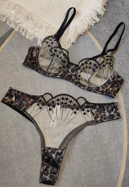 Leopard print