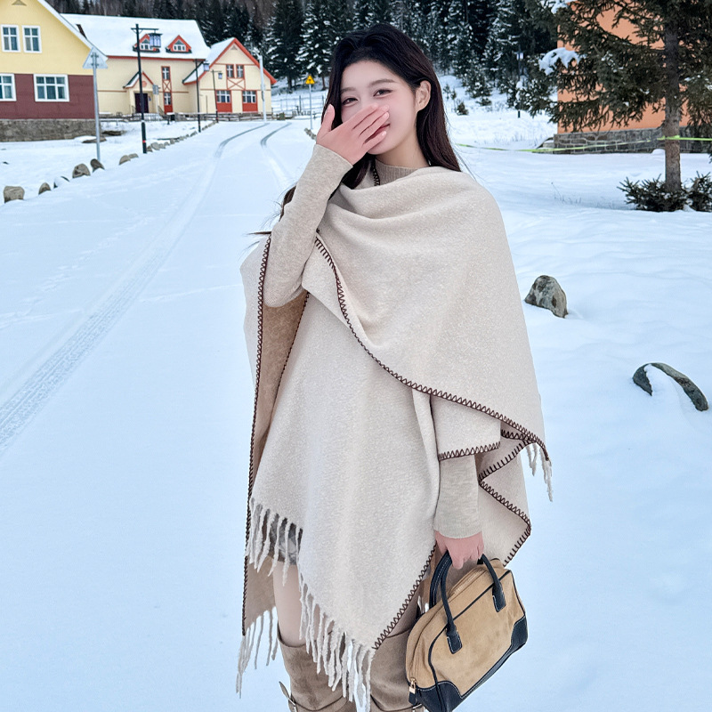 Capa para mujer de otoño/invierno, color sólido, bufanda cálida integrada, capa gruesa de viaje