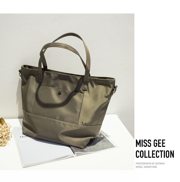 2024 New Korean Edition Trendy Women's Simple Waterproof Cloth Versatile Large Capacity Short Distance Travel Fashion_voghion.com