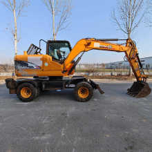 犀牛85 二手轮式抓木机价格 广东佛山小型挖掘机 皮轮挖机 小钩机