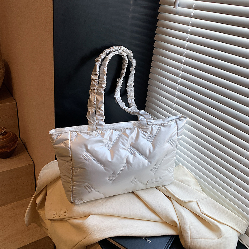 Bolsa de ropa de algodón de gran capacidad para mujeres 2024 nuevo otoño y invierno personalidad bolsa de compras de hombro de clase casuales bolsa de viaje