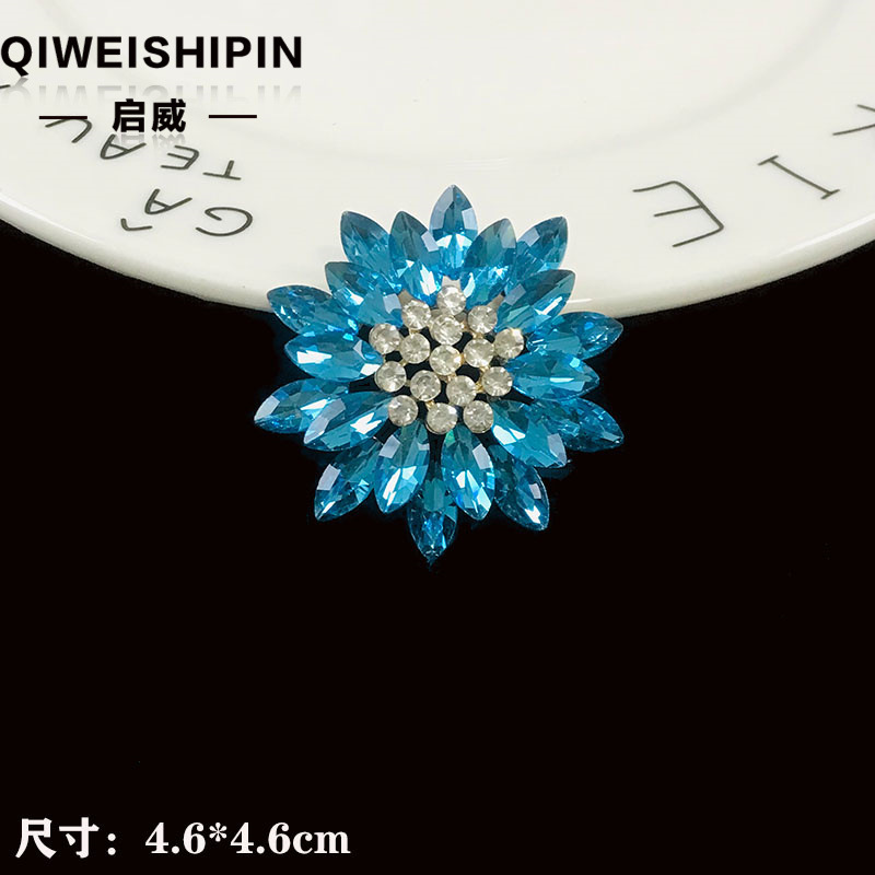 Qiwai の新しいガラスダイヤモンド象嵌ひまわりアクセサリーバッグ衣類車の装飾合金アクセサリー|undefined