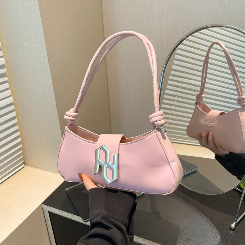 2024 otoño e invierno nuevo estilo francés textura de nicho bolso de axila moda bolso de hombro de luna nueva bolso de mano de todo fósforo de viaje