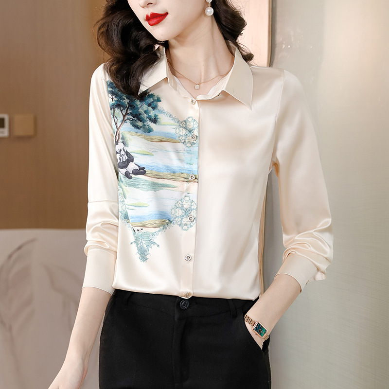 Silk fashionable elegant shirt