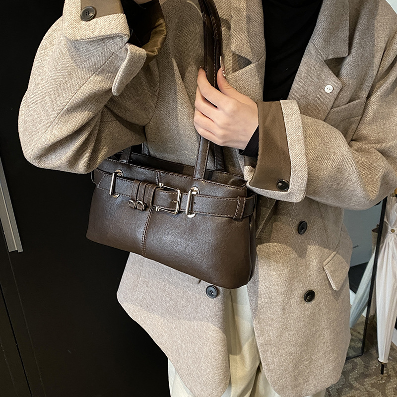 小众感辣妹机车包2025新款复古法棍包大容量单肩包潮流腋下包包女