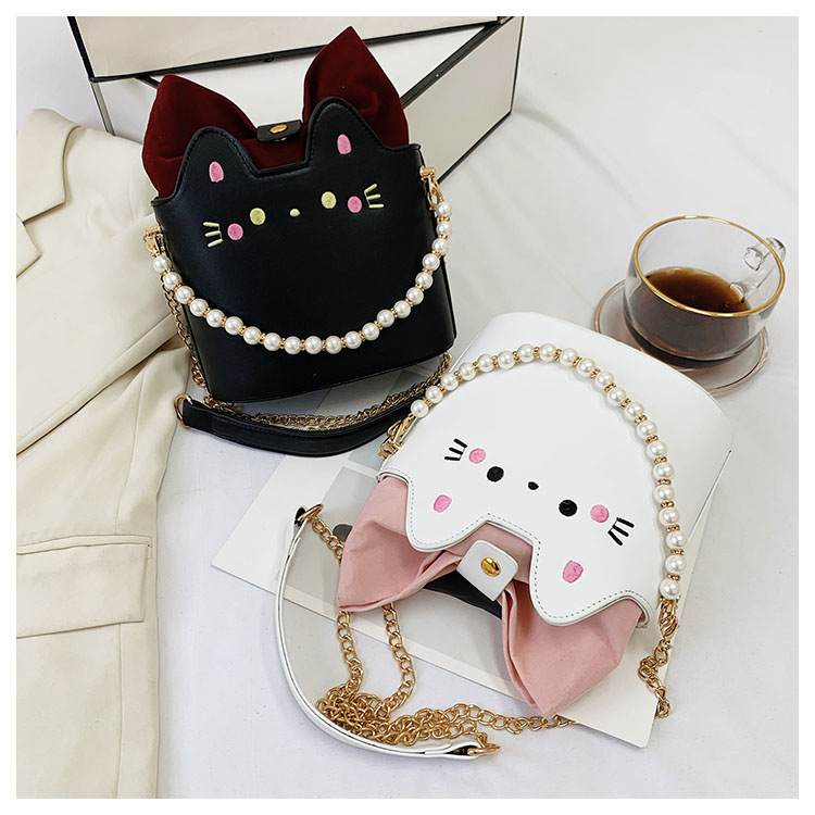 Women's Small Pu Leather Cat Cute Streetwear Pearls Bucket Magnetic Buckle Crossbody Bag display picture 3